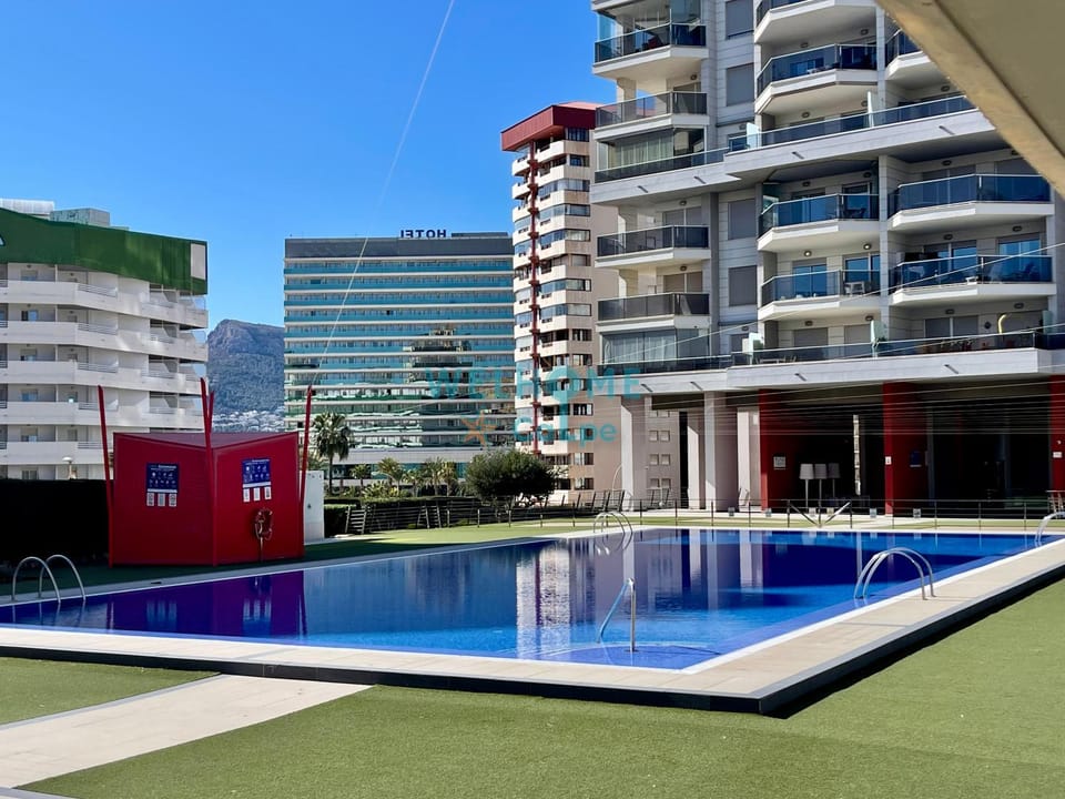 On site, Area and facilities, Swimming pool