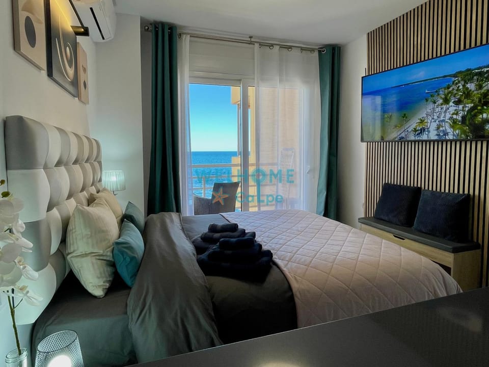 Bed, TV and multimedia, View (from property/room), Balcony/Terrace, Sea view, hair dresser, air conditioner