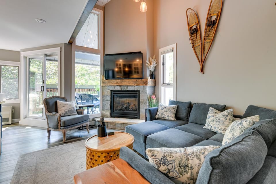 Golf, Hike & Swim: Gem < 1 Mi to Sugarbush Resort House in Warren