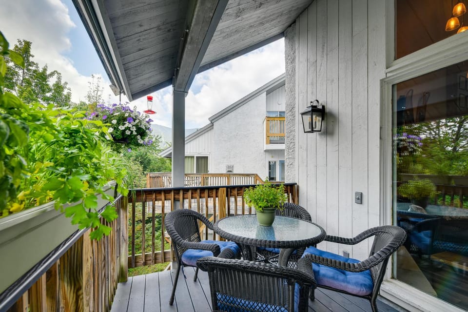 Golf, Hike & Swim: Gem < 1 Mi to Sugarbush Resort House in Warren