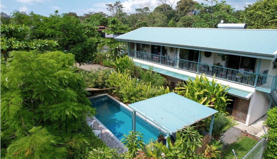 Apartamento con Terraza y Vista al Jardín Apartment in Uvita