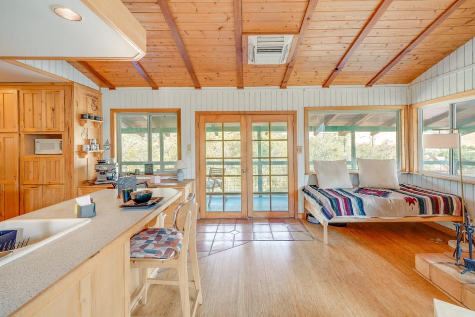 Scenic Kernville Getaway w/ Deck & Mountain Views! House in Kernville