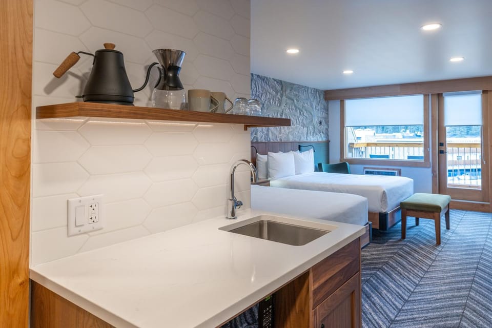 Kitchen or kitchenette