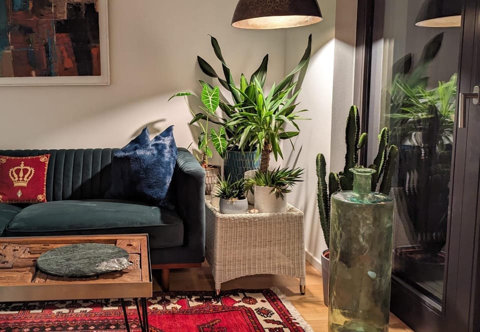 EITHER Private 2B2B OR Shared 1B1B, Luxury, Bright, Spacious Apartment in Berlin