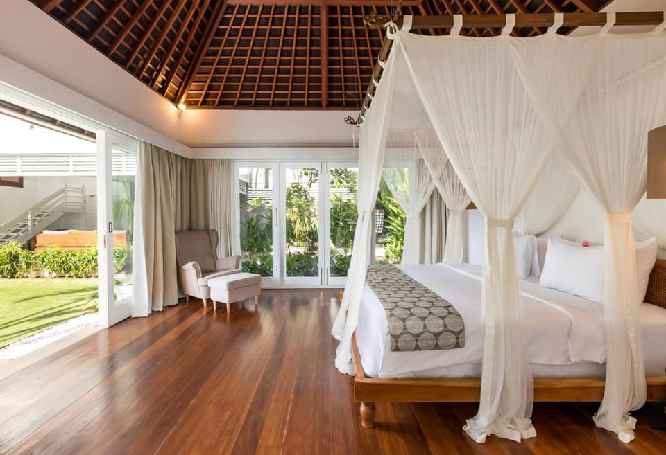 View (from property/room), Bedroom, Garden view, Pool view