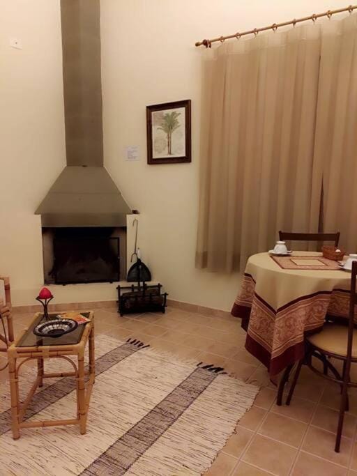 Recanto dos Beija flores, Chalé lantana b House in State of São Paulo