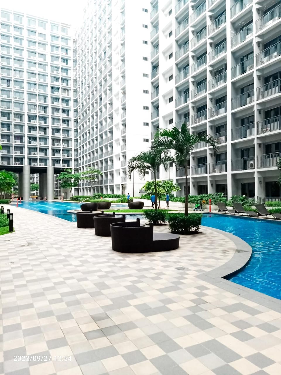 Swimming pool