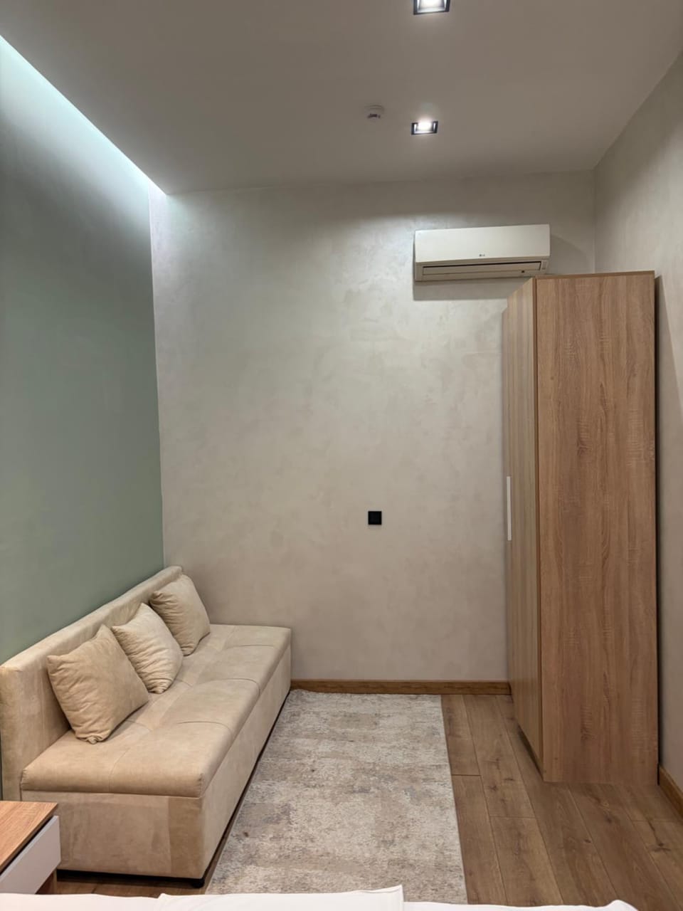 wardrobe, air conditioner