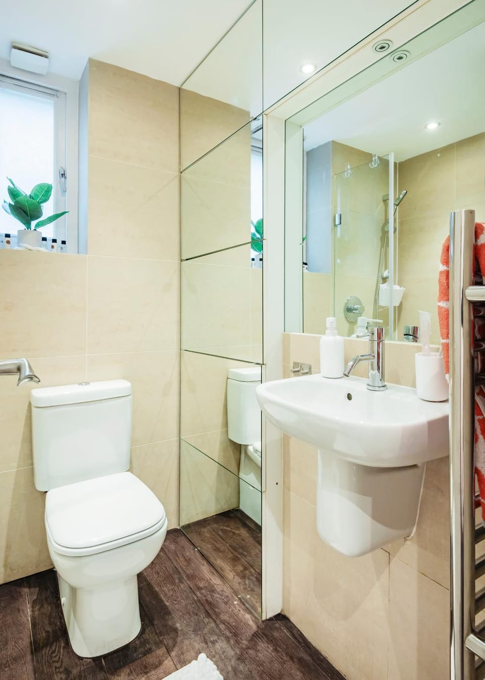 Welcome London Trafalgar & Covent Garden Apartment in City of Westminster
