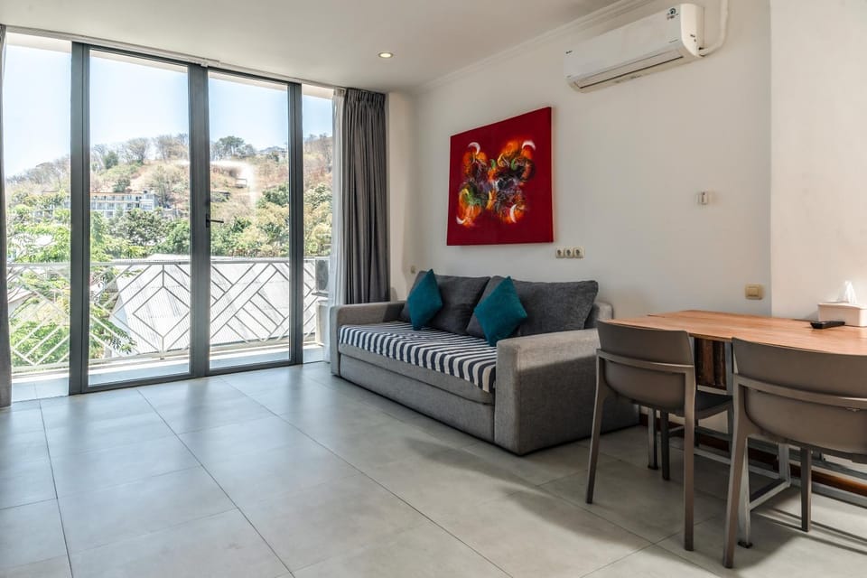 View (from property/room), Balcony/Terrace, Living room, Seating area, Dining area, air conditioner