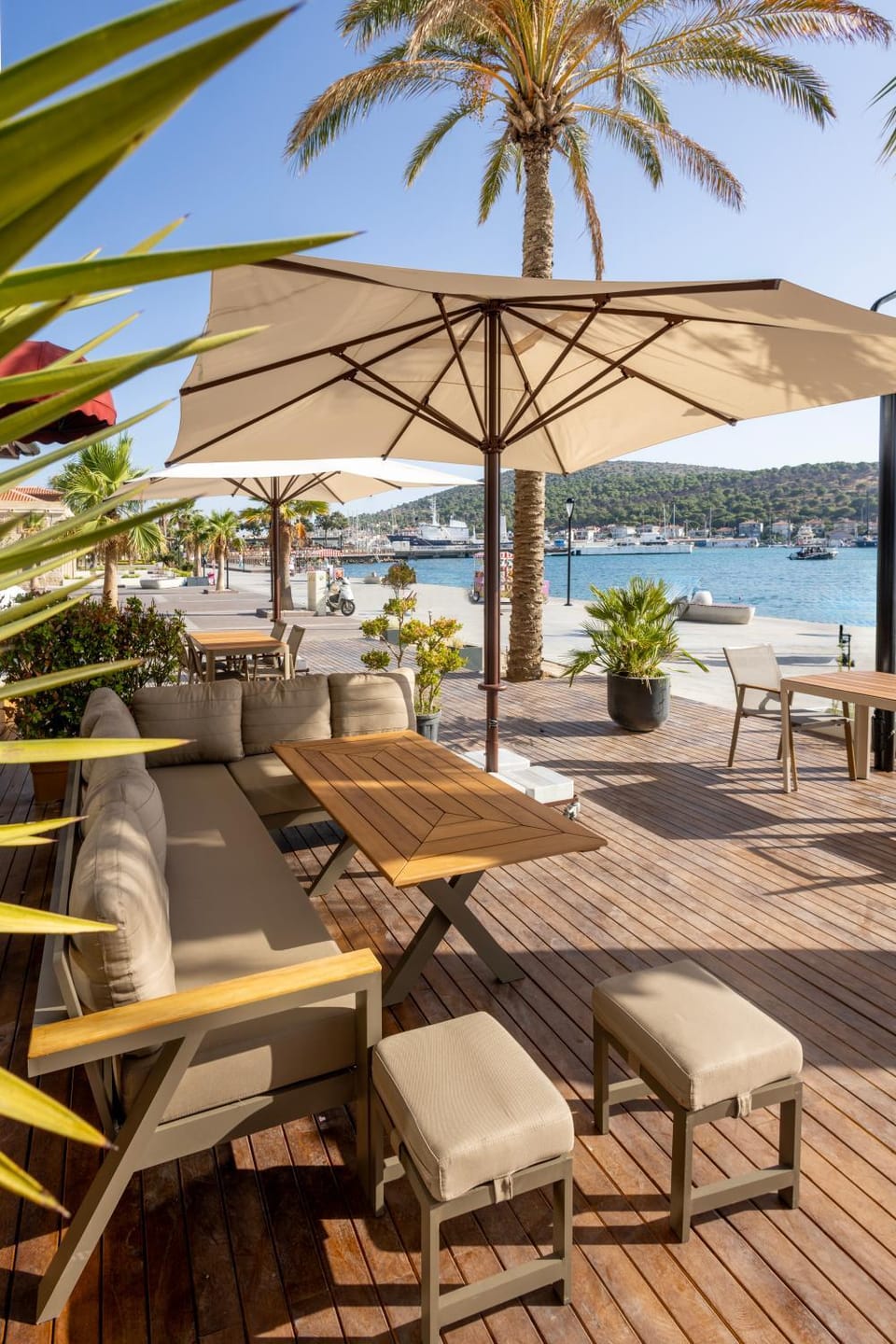 Patio, Restaurant/places to eat, Balcony/Terrace