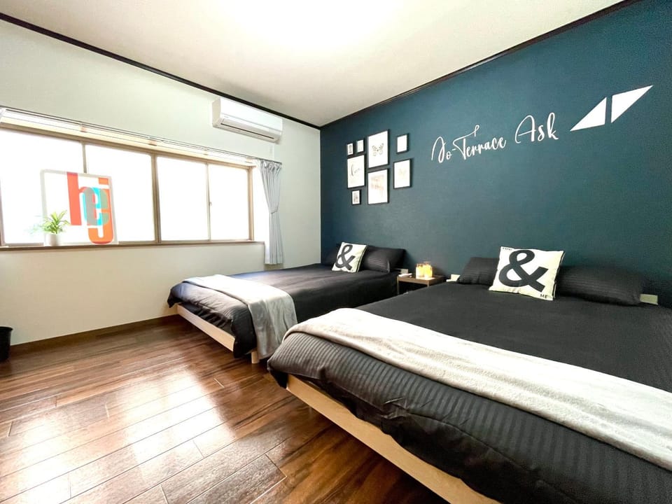 Bed, Bedroom, air conditioner