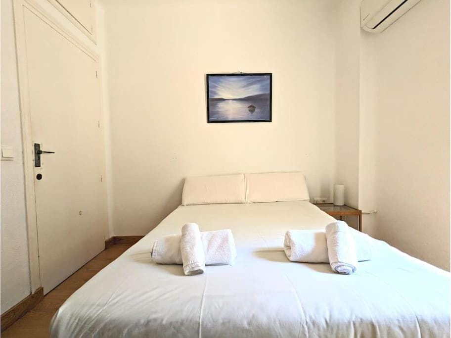 Entire 3 room flat in city center - CANAST Apartment in Malaga