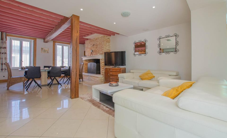 Manon des lacs House in Bourgogne-Franche-Comté