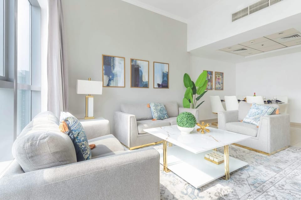 Frank Porter - Bay Central 1 Apartment in Dubai