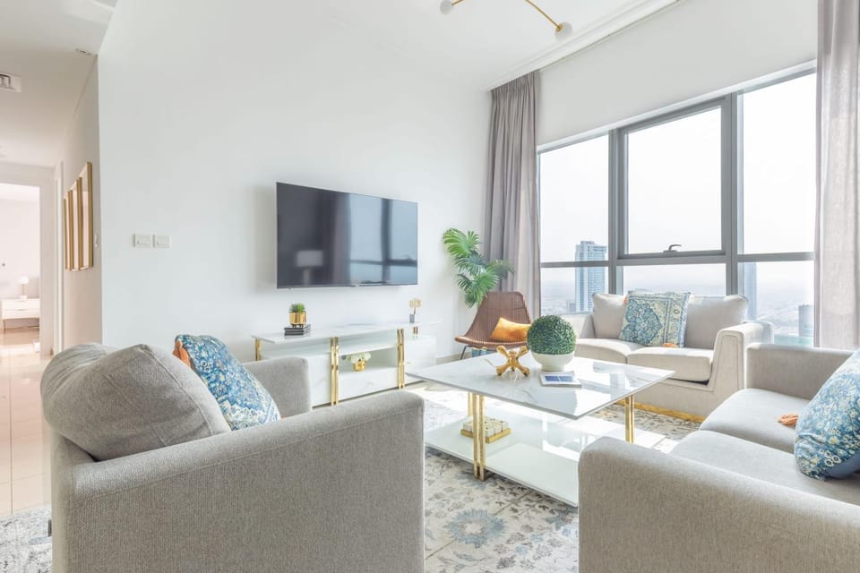 Frank Porter - Bay Central 1 Apartment in Dubai