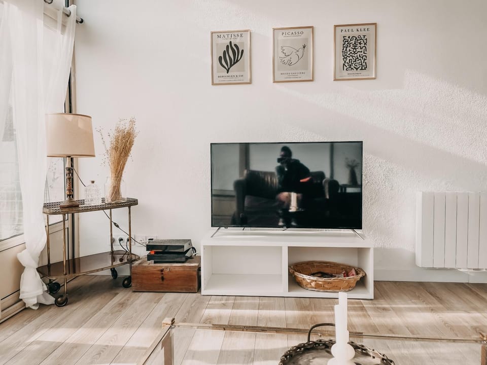 TV and multimedia, Living room, internet