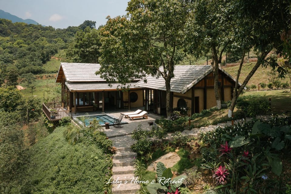 Property building, Day, Natural landscape, Swimming pool