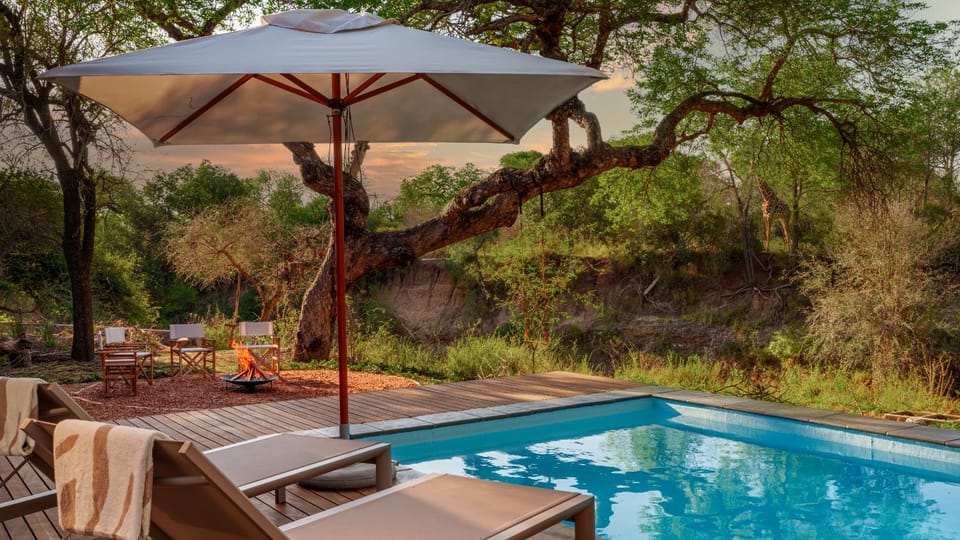 Property building, Swimming pool
