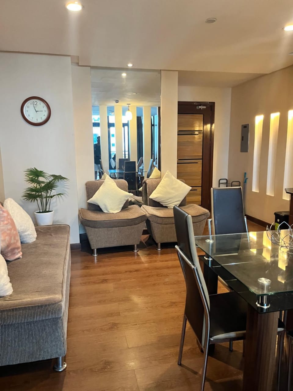 Living room, Seating area, Dining area