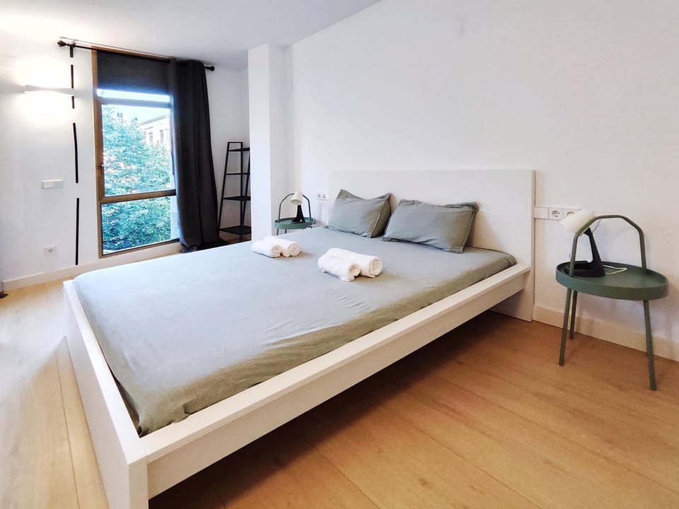 Bed, Bedroom