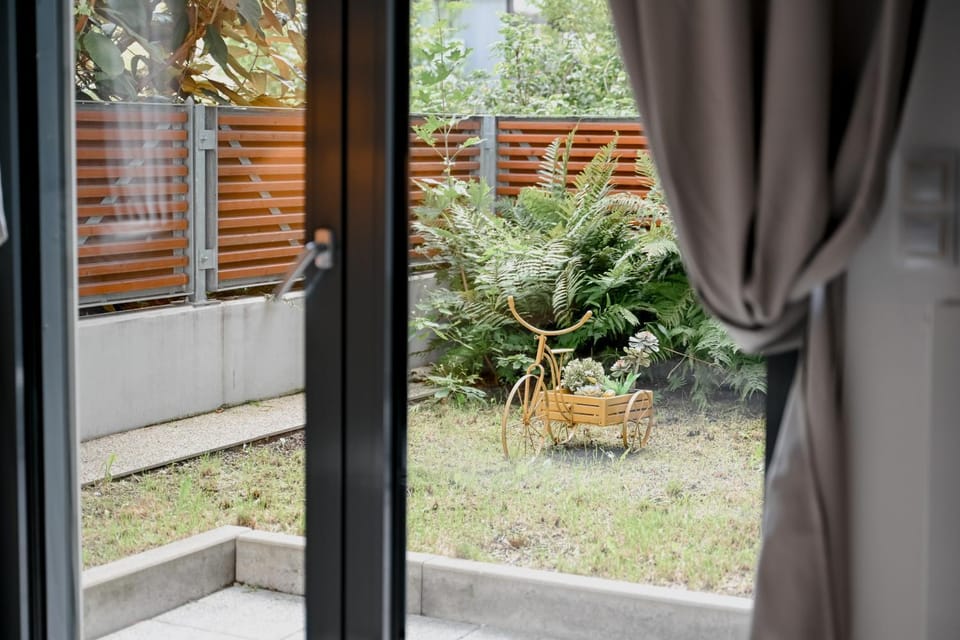 Spring, Day, Garden, Balcony/Terrace, Garden view