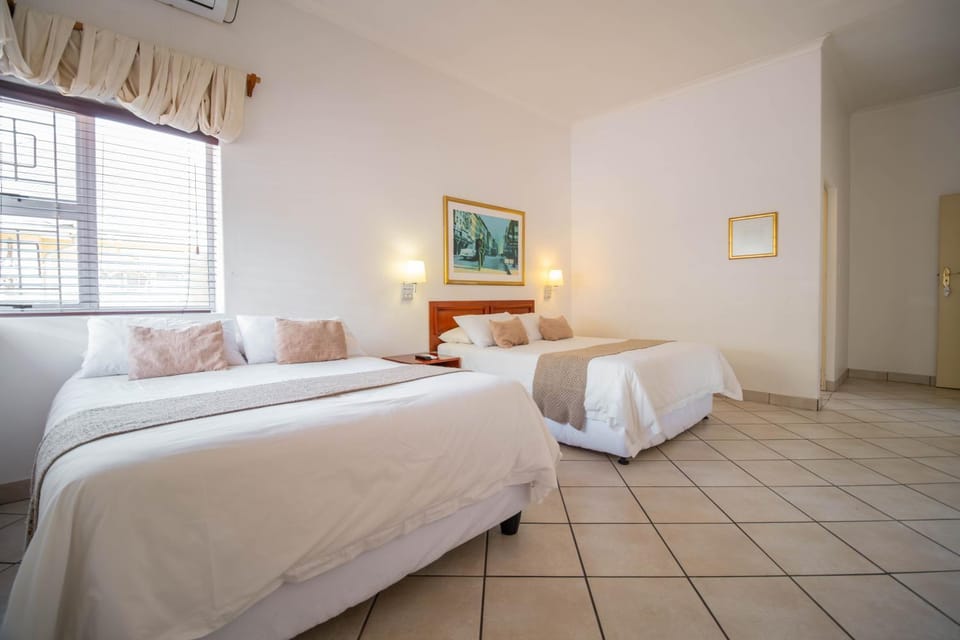 Bedroom, air conditioner