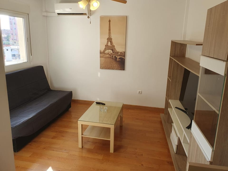 2H, Aire Acondic, 50m2, 1 dormitorio, 4 huéspedes, WIFI GRATIS Apartment in Andalusia