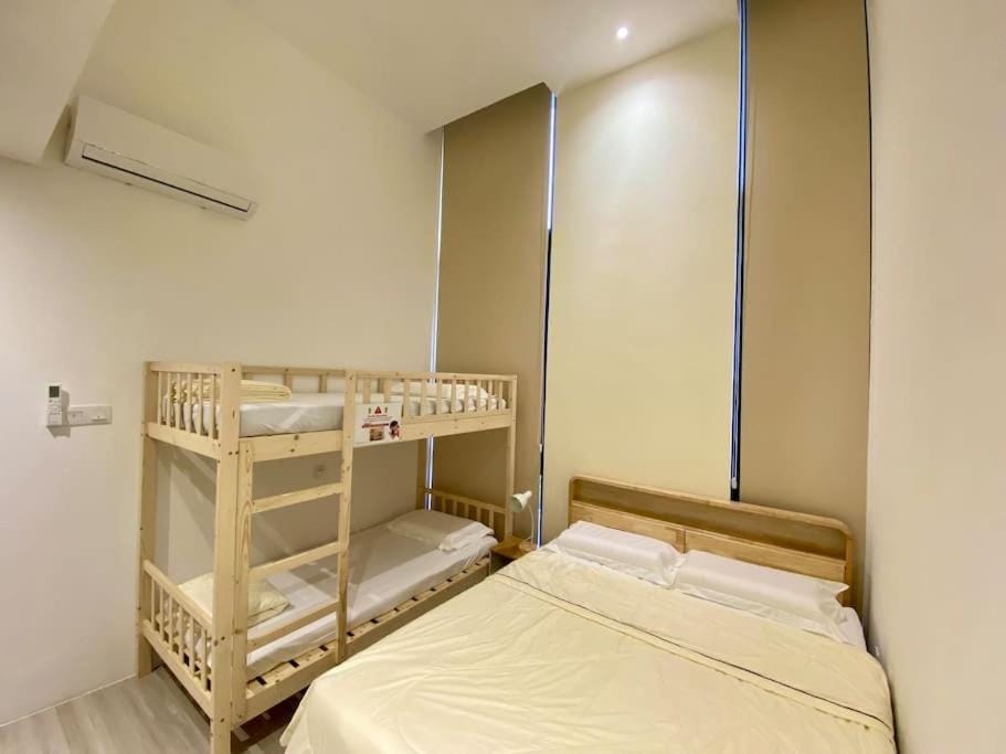 The Podium-3R2B-Free 2 Parking-12 Pax-D363A Apartment in Kuching