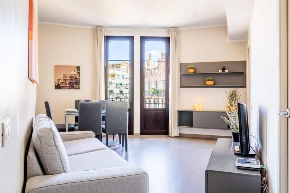 The Collection Barcelona - Eixample next to Paseo de Gracia modern 3BD Apartment in Barcelona