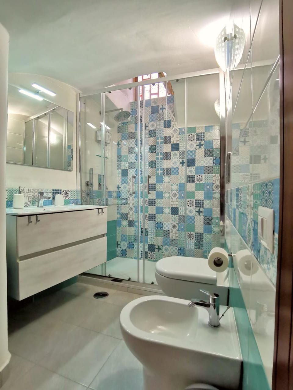 Shower, Toilet, Bathroom, bidet