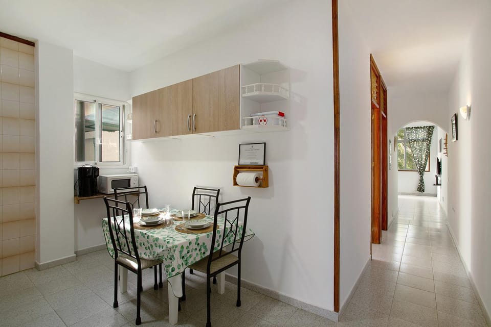 Property building, Kitchen or kitchenette, Living room