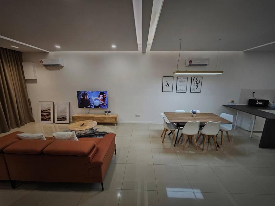 H+M Residence II [3km] to Setia City Convention House in Selangor, Malaysia