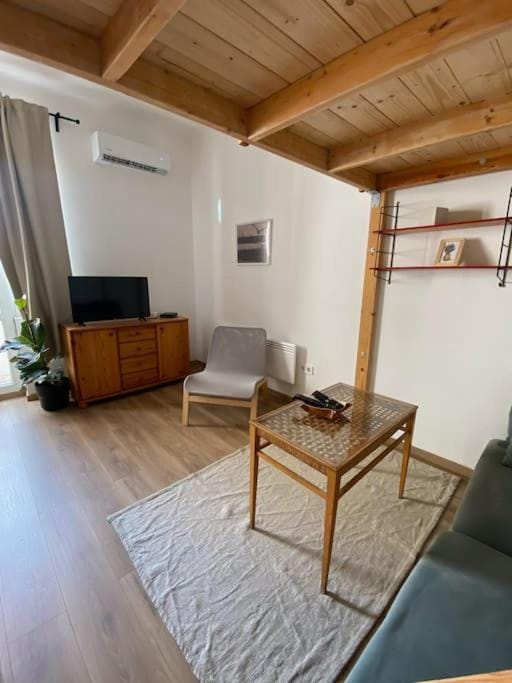 Charming apartment in the heart of Gellért area. Apartment in Budapest