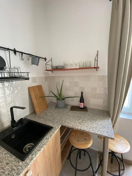 Charming apartment in the heart of Gellért area. Apartment in Budapest