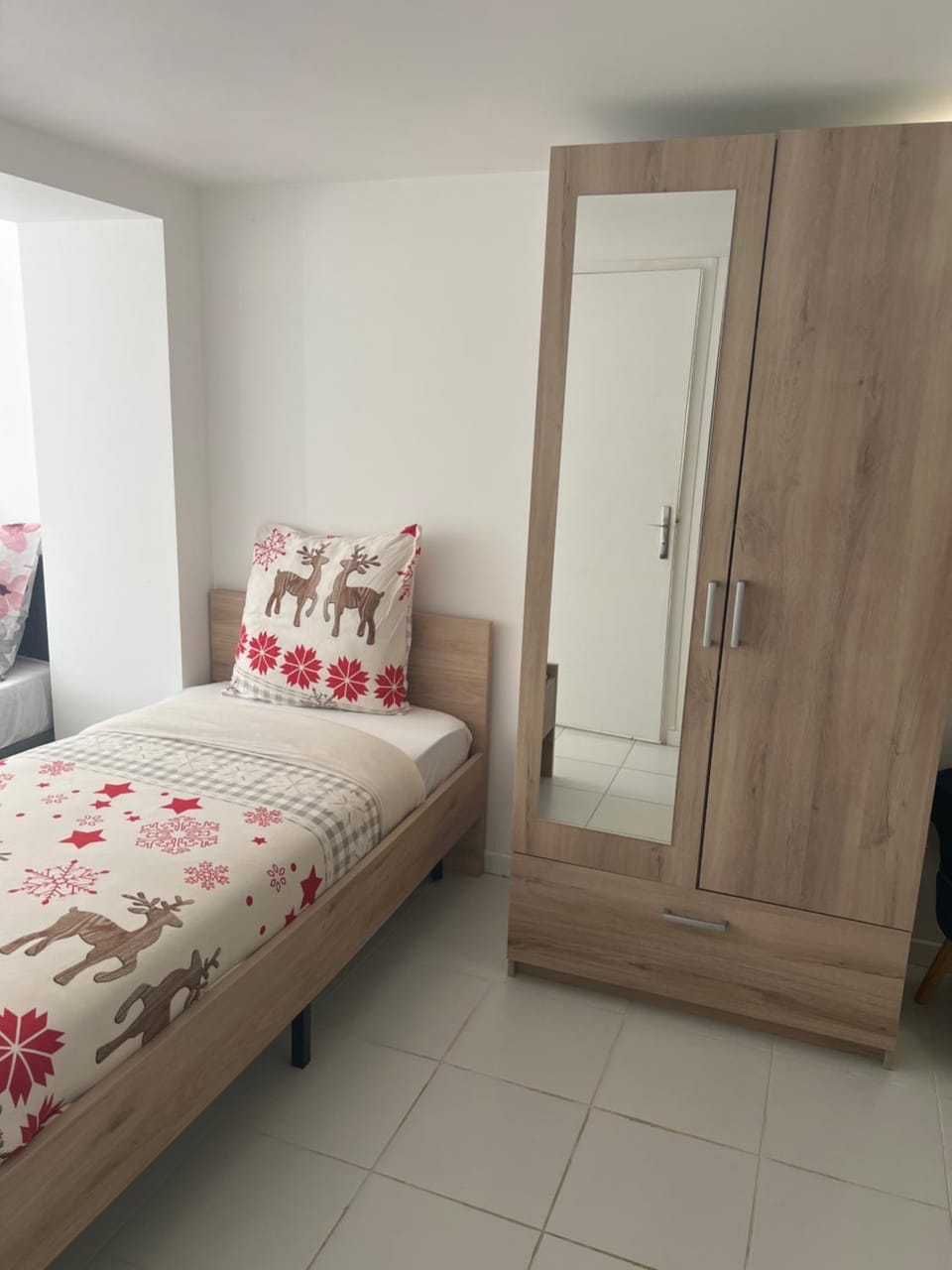 Chaudari Guest House Apartment in Île-de-France