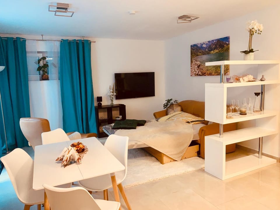 Ferienwohnung-Weinstadt UG Apartment in Baden-Württemberg