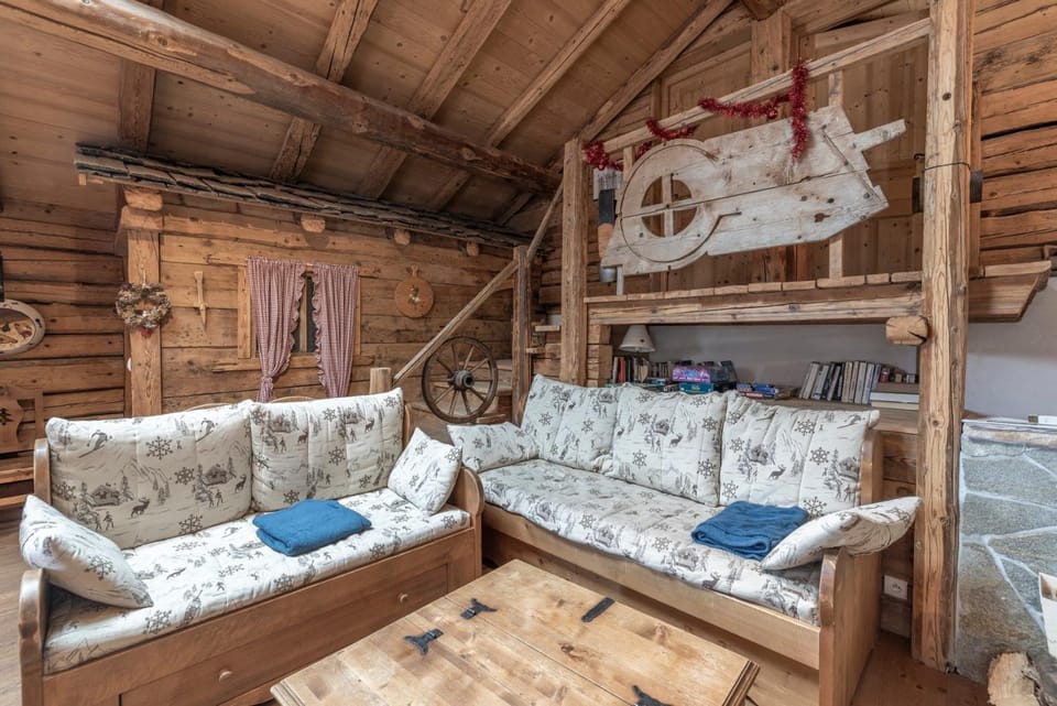 Property building, Living room