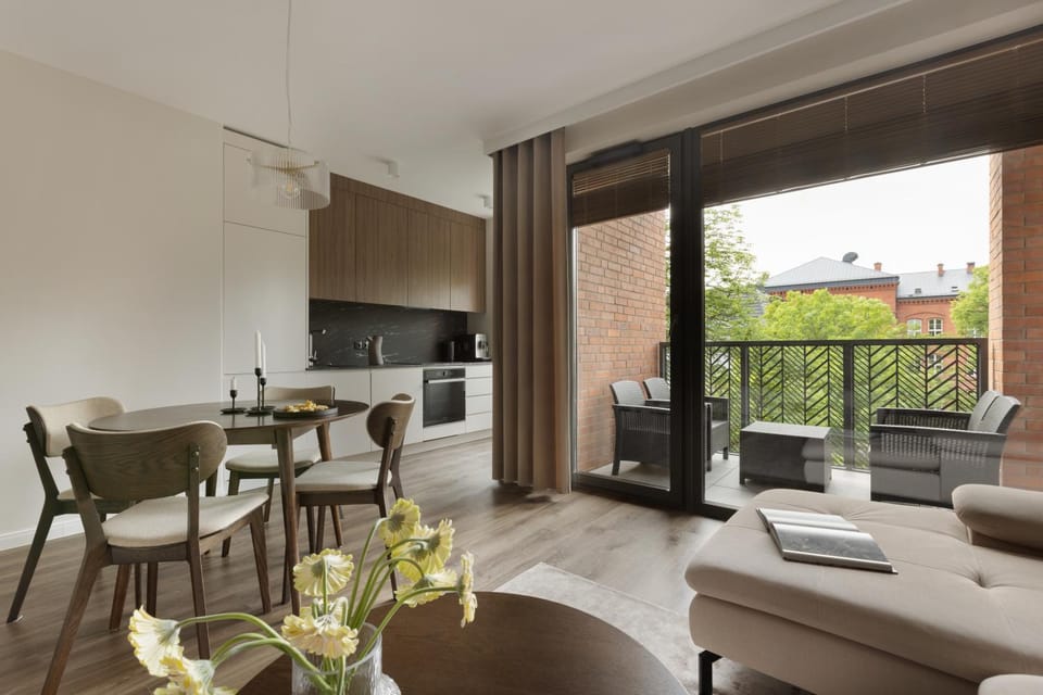 Balcony/Terrace, Living room, Seating area, Dining area