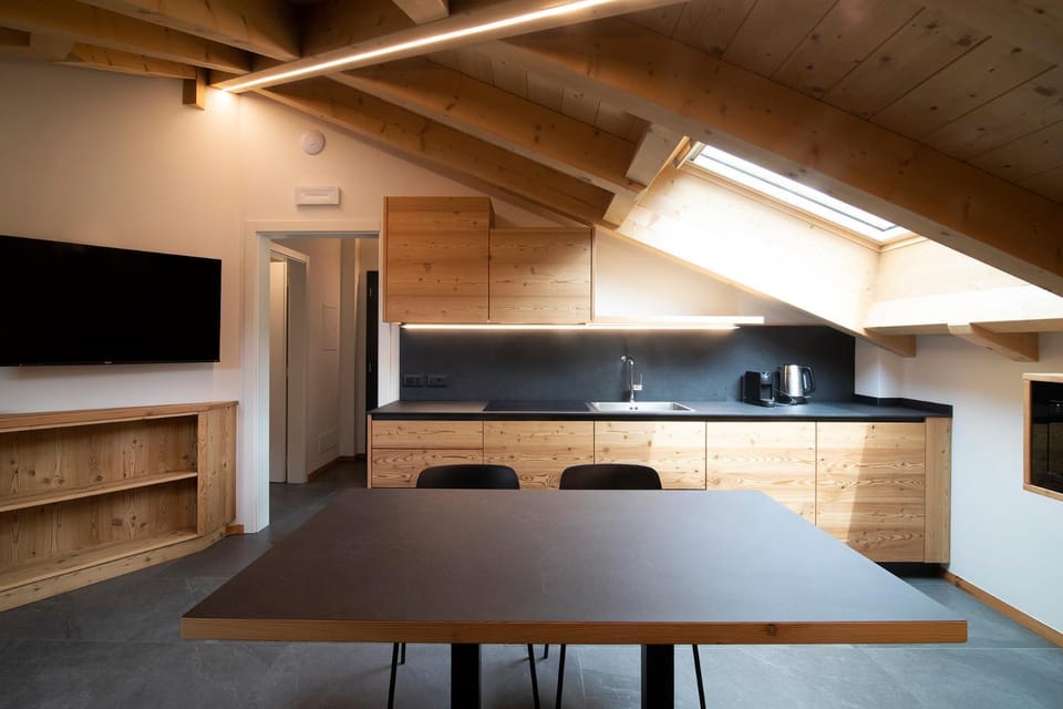 TV and multimedia, Kitchen or kitchenette, Dining area