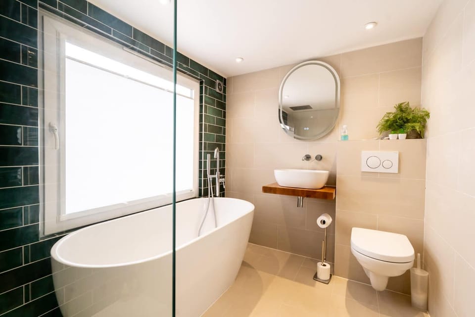 Toilet, Bathroom, Bath