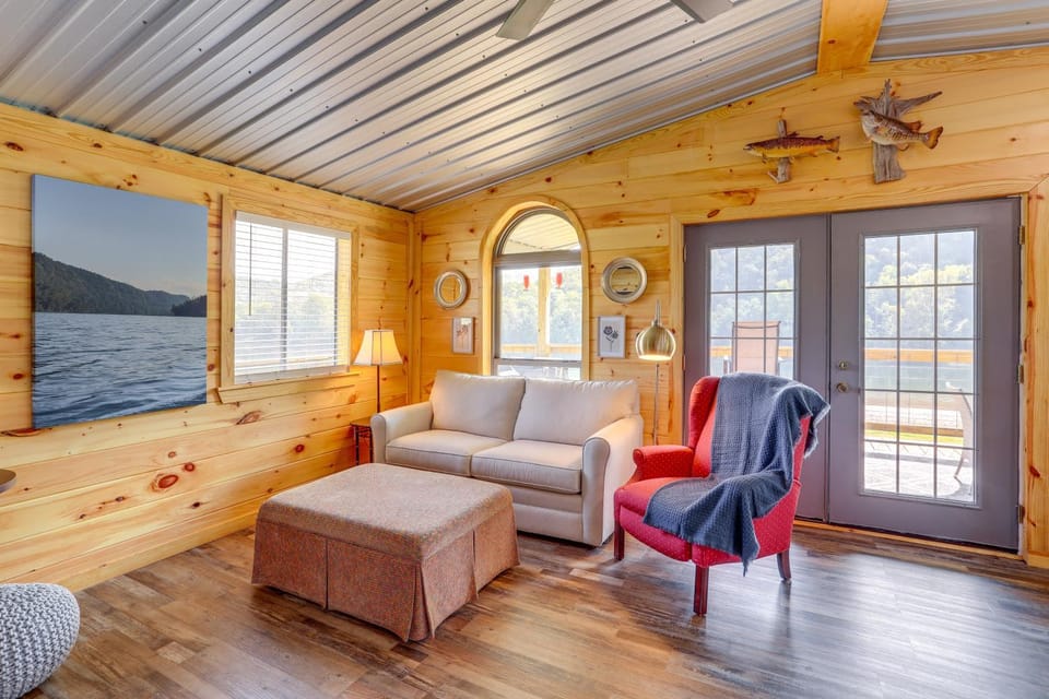 Melbourne Home w/ Fire Pit on the White River! House in Arkansas