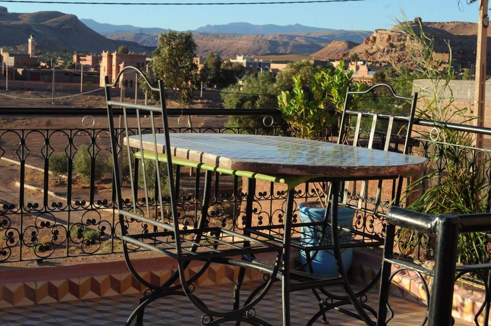 Patio, Day, Natural landscape, View (from property/room), Balcony/Terrace, Dining area, Mountain view, Internal: Not applicable to any particular room