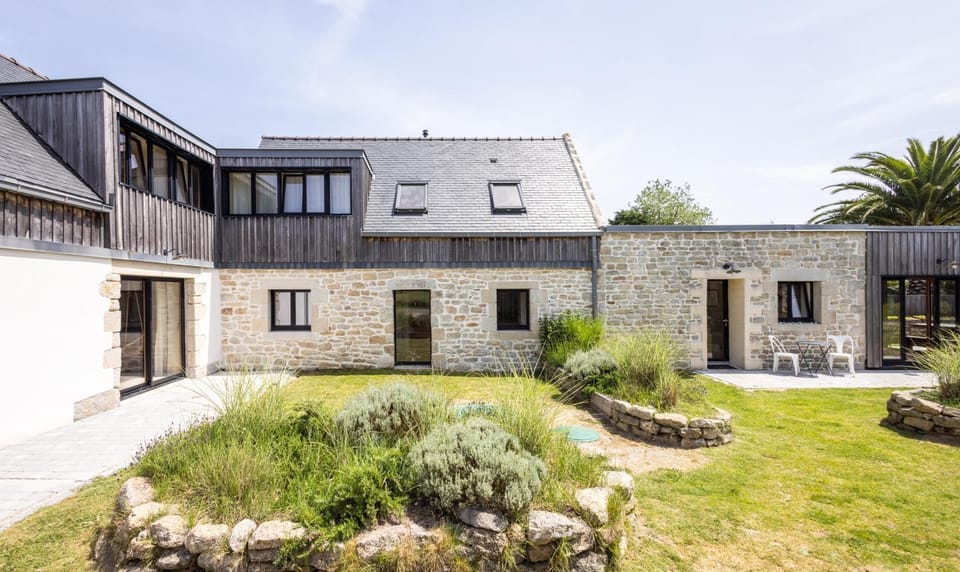 Property building, Garden, Garden view
