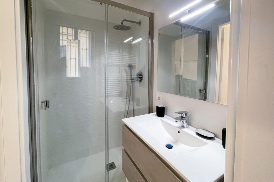 Shower, Bathroom