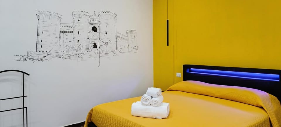Casa Calu' Maschio Angioino Bed and Breakfast in Naples