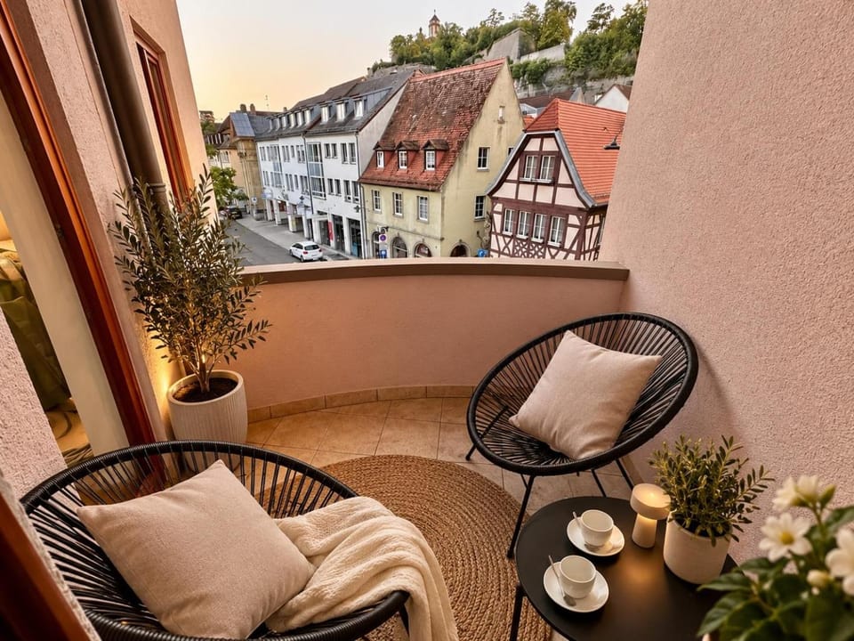 BRÜCKENGLÜCK Alte Mainbrücke - GRATIS KAFFEE - NETFLIX - BALKON Apartment in Wurzburg