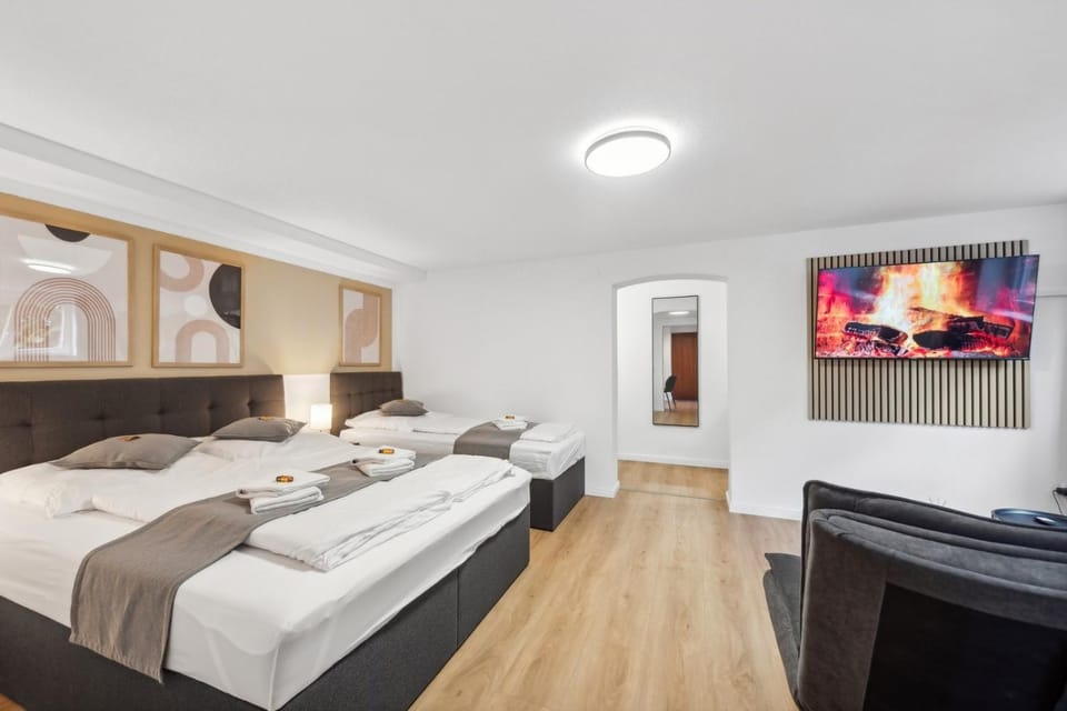 Bed, Bed, TV and multimedia, Living room, Photo of the whole room, Bedroom, heating, internet, towels