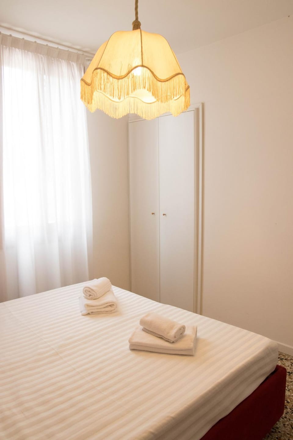 Bed, Bedroom, towels, wardrobe