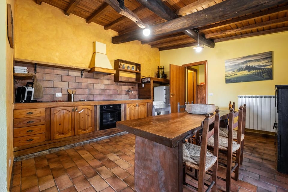 Property building, Kitchen or kitchenette, Living room